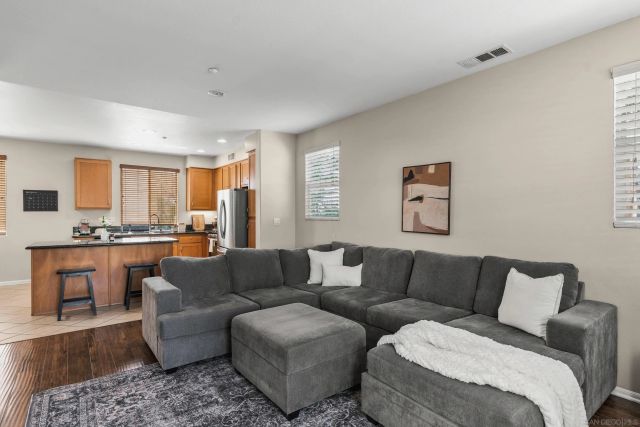 710 Paradise Way, National City, CA 91950