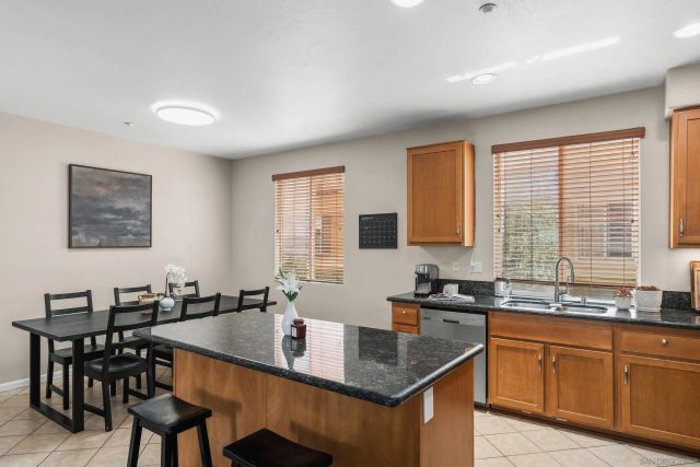 710 Paradise Way, National City, CA 91950