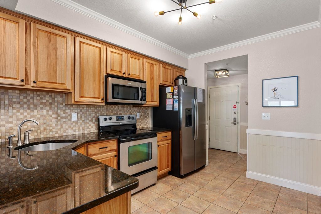 Image 12 of property listing at 815 S Virginia Dare Trail Unit 101, Kill Devil Hills, NC 27949