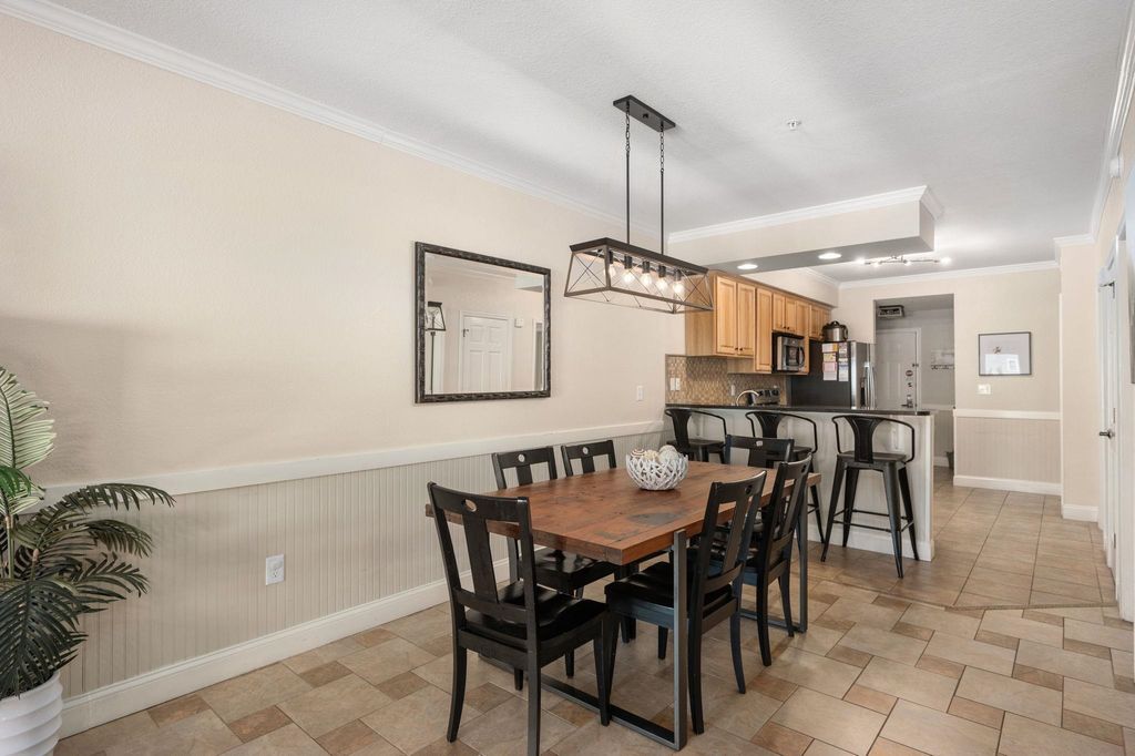 Image 16 of property listing at 815 S Virginia Dare Trail Unit 101, Kill Devil Hills, NC 27949