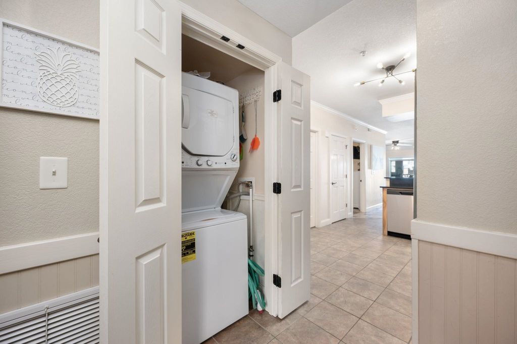 Image 17 of property listing at 815 S Virginia Dare Trail Unit 101, Kill Devil Hills, NC 27949