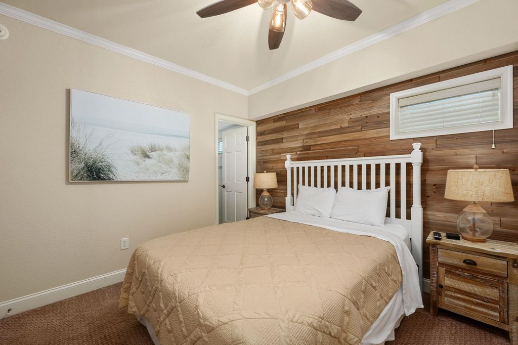Image 20 of property listing at 815 S Virginia Dare Trail Unit 101, Kill Devil Hills, NC 27949