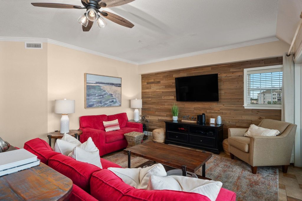 Image 3 of property listing at 815 S Virginia Dare Trail Unit 101, Kill Devil Hills, NC 27949