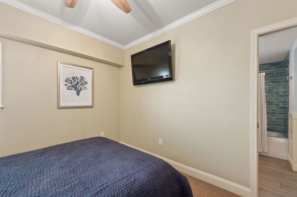 Image 22 of property listing at 815 S Virginia Dare Trail Unit 101, Kill Devil Hills, NC 27949