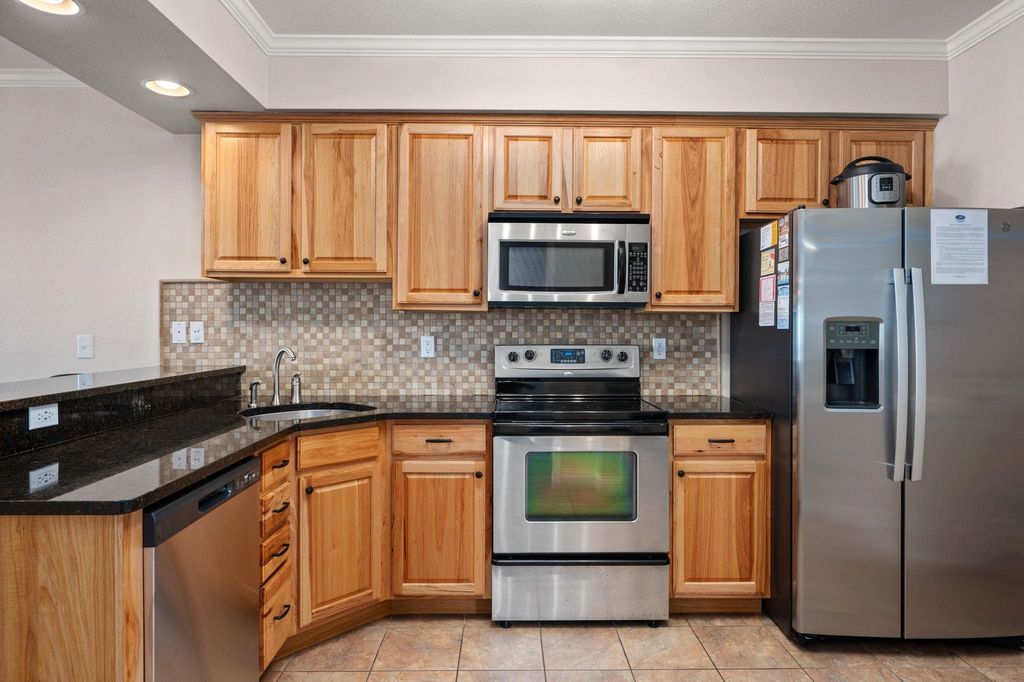 Image 10 of property listing at 815 S Virginia Dare Trail Unit 101, Kill Devil Hills, NC 27949