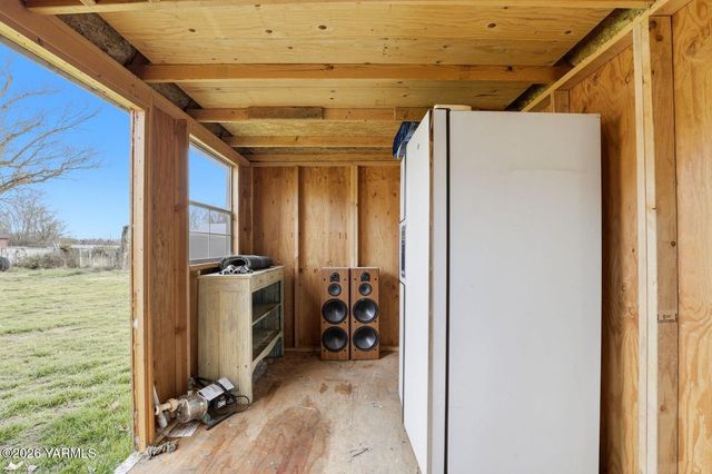 3012 Butterfield Rd, Yakima, WA 98901