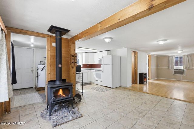 3012 Butterfield Rd, Yakima, WA 98901