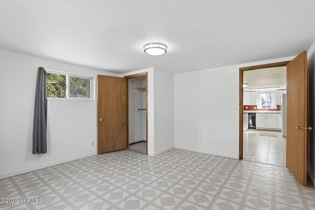 3012 Butterfield Rd, Yakima, WA 98901