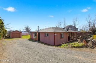 3012 Butterfield Rd, Yakima, WA 98901