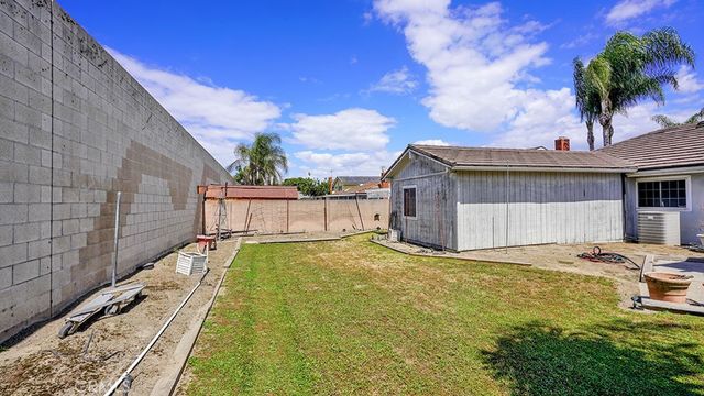 17283 Buttonwood, Fountain Valley, CA 92708