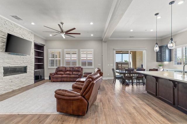 2505 Chrysler Ave, Manteca, CA 95337