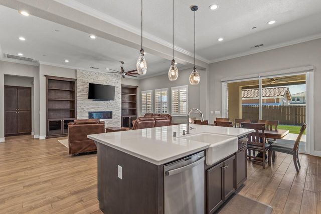 2505 Chrysler Ave, Manteca, CA 95337
