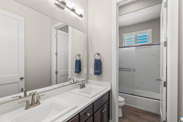 2505 Chrysler Ave, Manteca, CA 95337