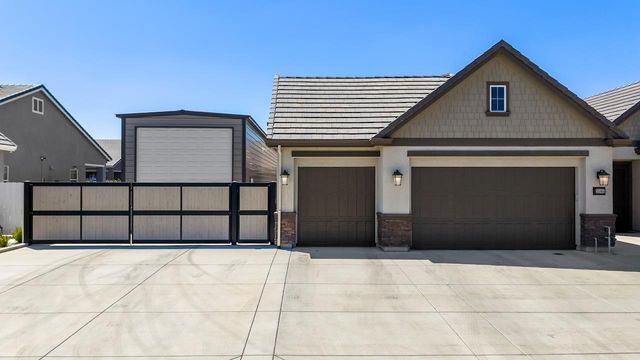 2505 Chrysler Ave, Manteca, CA 95337