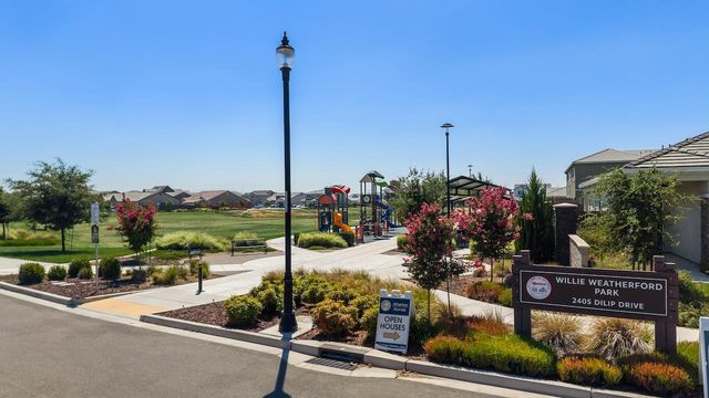 2505 Chrysler Ave, Manteca, CA 95337