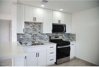 11033 N 16TH Avenue 3, Phoenix, AZ 85029