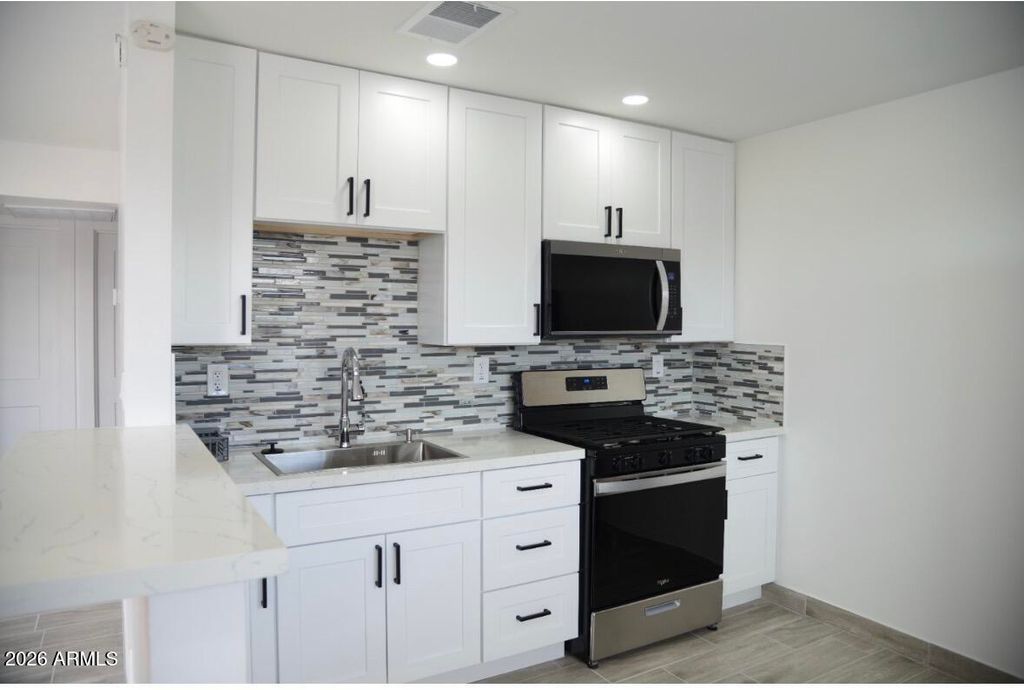 11033 N 16TH Avenue 3, Phoenix, AZ 85029