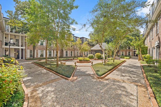 357 N Post Oak Lane 101, Houston, TX 77024