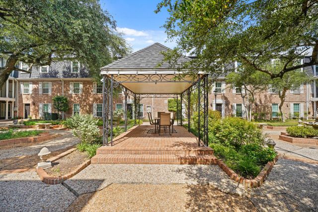 357 N Post Oak Lane 101, Houston, TX 77024