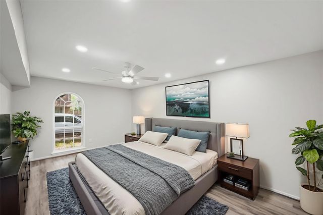 357 N Post Oak Lane 101, Houston, TX 77024