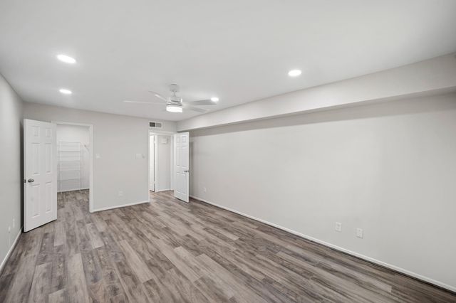 357 N Post Oak Lane 101, Houston, TX 77024