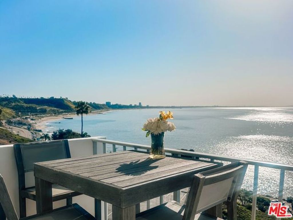 17350 W Sunset Boulevard 605, Pacific Palisades (los Angeles), CA 90272