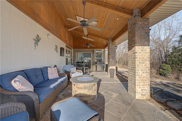 5 Daviot Lane, Bella Vista, AR 72715