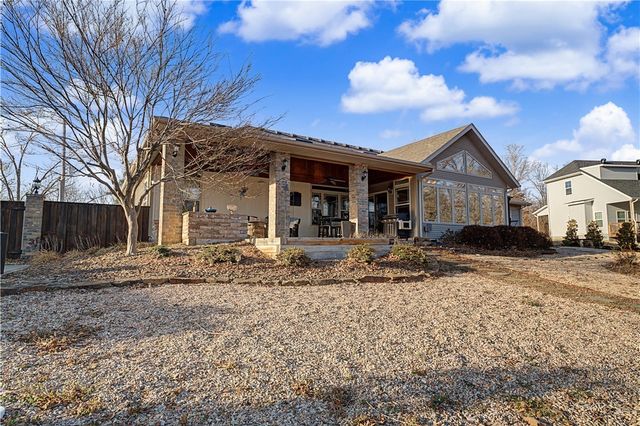 5 Daviot Lane, Bella Vista, AR 72715