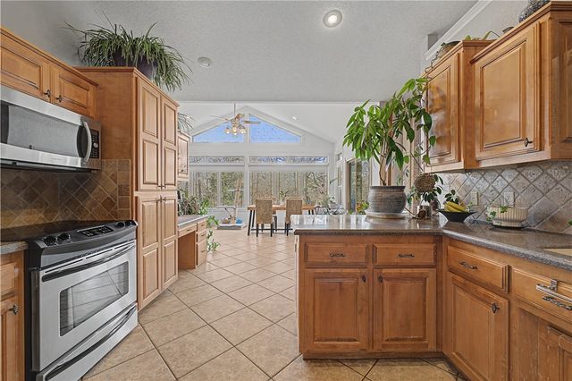 5 Daviot Lane, Bella Vista, AR 72715