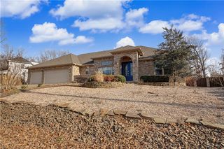 5 Daviot Lane, Bella Vista, AR 72715