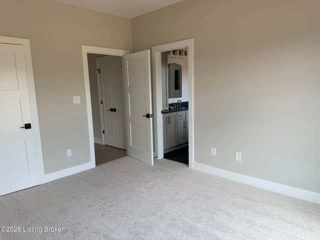 2705 Adenmore Ct, Prospect, KY 40059