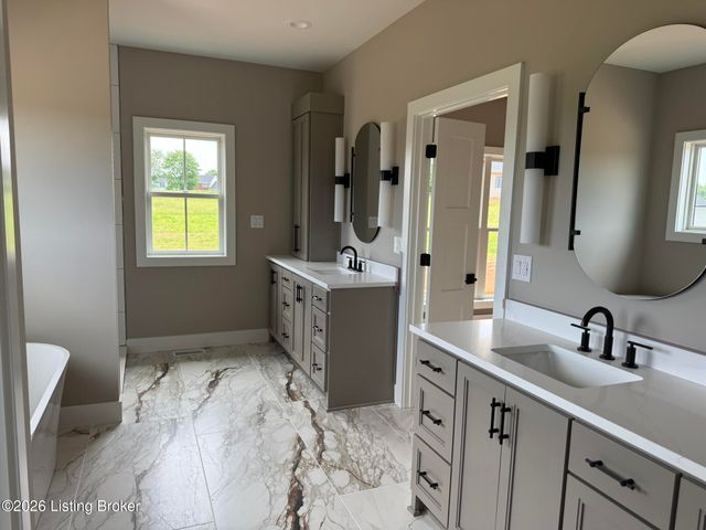 2705 Adenmore Ct, Prospect, KY 40059