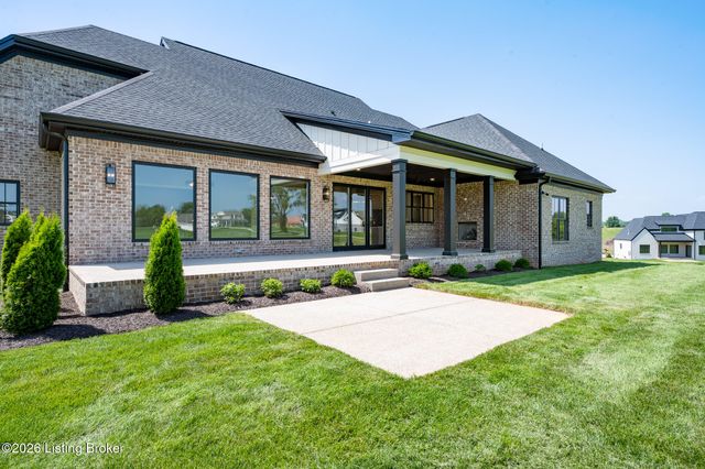 2705 Adenmore Ct, Prospect, KY 40059
