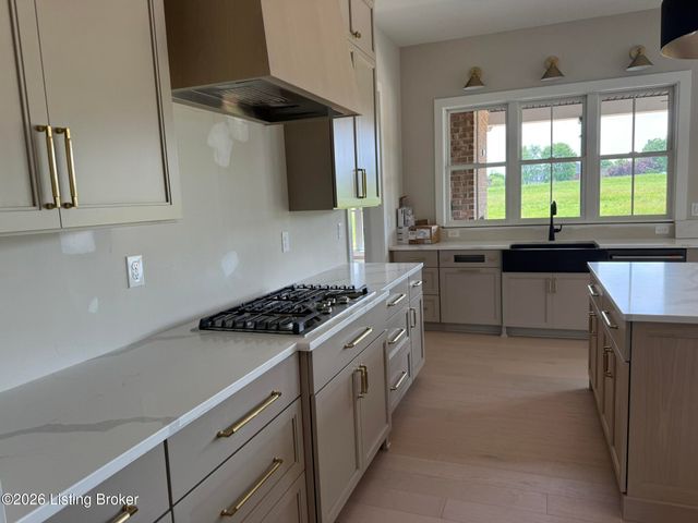 2705 Adenmore Ct, Prospect, KY 40059