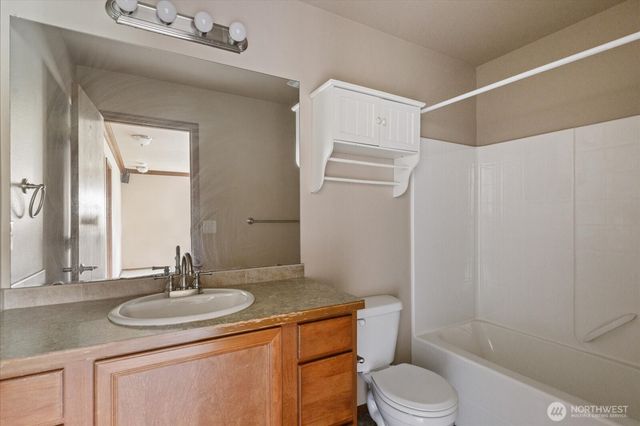 1441 NW 5th Avenue, Oak Harbor, WA 98277