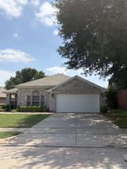 1612 Cedar Elm Drive, Corinth, TX 76210