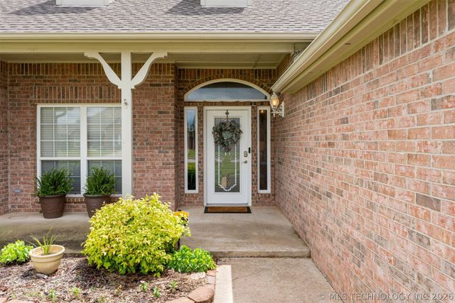 4470 Elm Circle, Kiefer, OK 74041