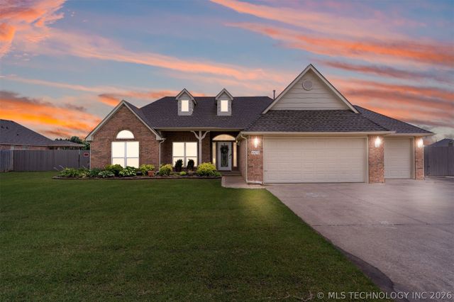 4470 Elm Circle, Kiefer, OK 74041