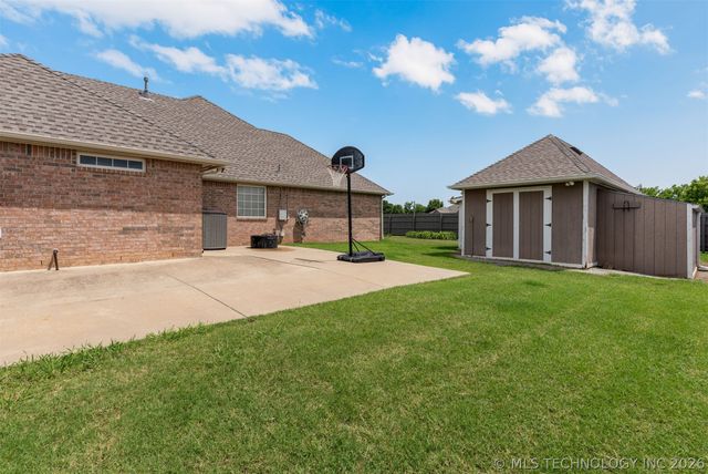 4470 Elm Circle, Kiefer, OK 74041