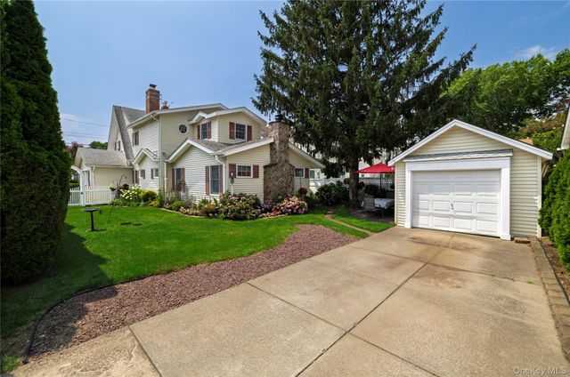 39 Princeton Street, Rockville Centre, NY 11570