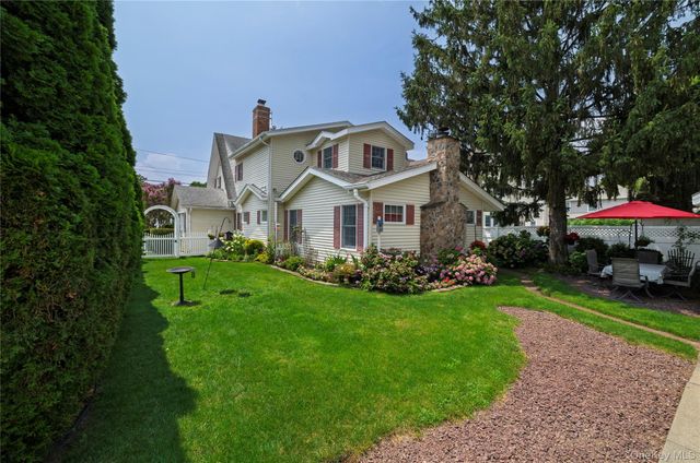 39 Princeton Street, Rockville Centre, NY 11570