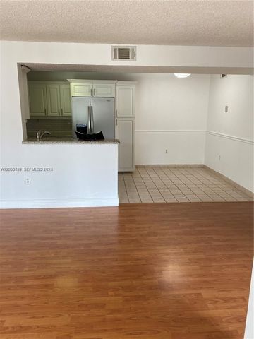 300 W Palm Cir W 208, Pembroke Pines, FL 33025