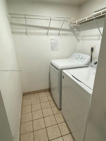 300 W Palm Cir W 208, Pembroke Pines, FL 33025