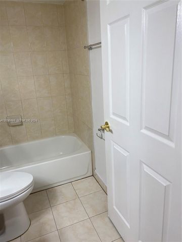 300 W Palm Cir W 208, Pembroke Pines, FL 33025