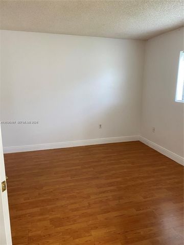 300 W Palm Cir W 208, Pembroke Pines, FL 33025