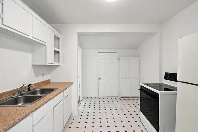 2837 Avenue A, Fort Worth, TX 76105