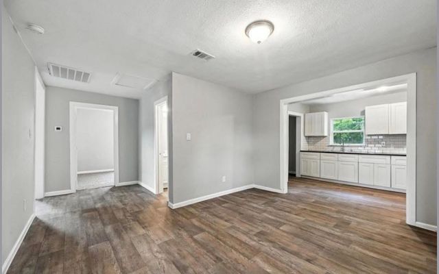 2837 Avenue A, Fort Worth, TX 76105