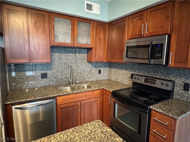 1237 Washington Avenue 811, Cleveland, OH 44113
