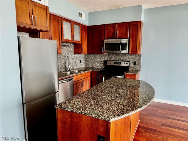 1237 Washington Avenue 811, Cleveland, OH 44113