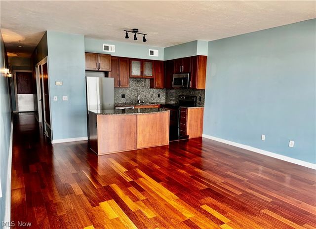 1237 Washington Avenue 811, Cleveland, OH 44113